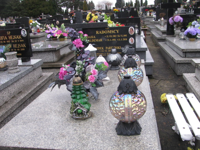 Grób Waldemar Radomski