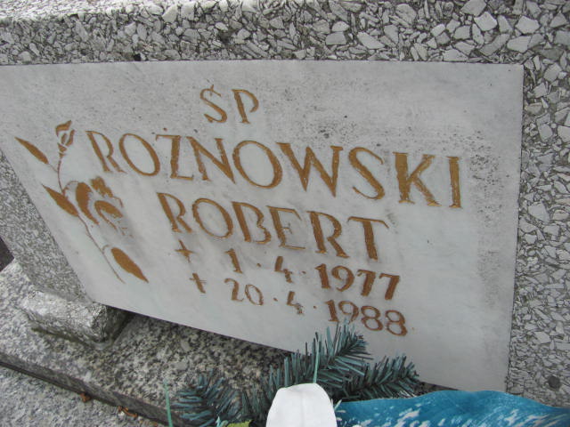 Robert Rożnowski 1977 Jaworzno - Grobonet - Wyszukiwarka osób pochowanych