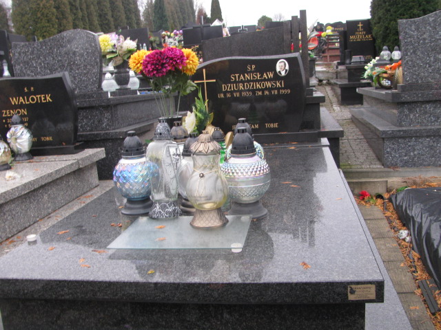 Grób Maria Dziurdzikowska