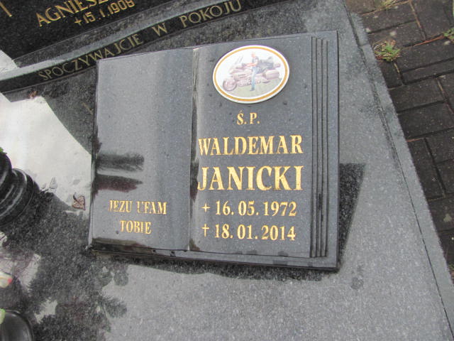 Waldemar Janicki 1972 Jaworzno - Grobonet - Wyszukiwarka osób pochowanych