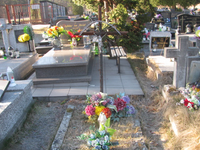  NN Jaworzno - Grobonet - Wyszukiwarka osób pochowanych